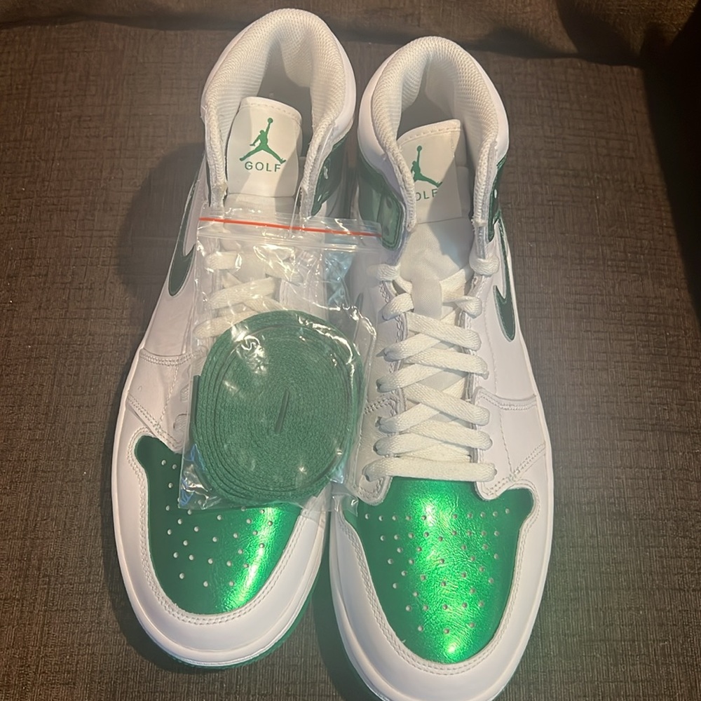 Air Jordan 1 High Golf White and Metallic Green Sneaker - Picture 11 of 11
